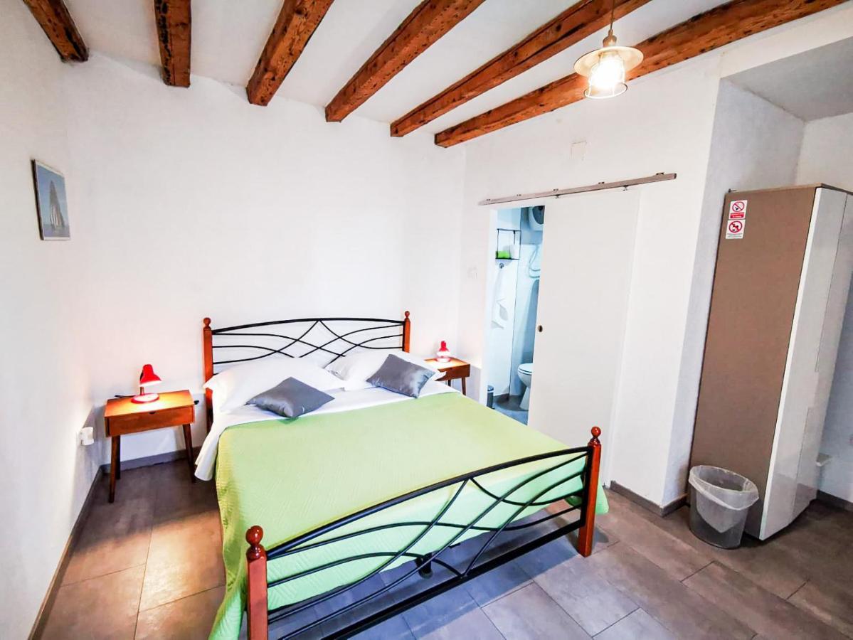 Val Comeza Hotel Komiza Exterior photo
