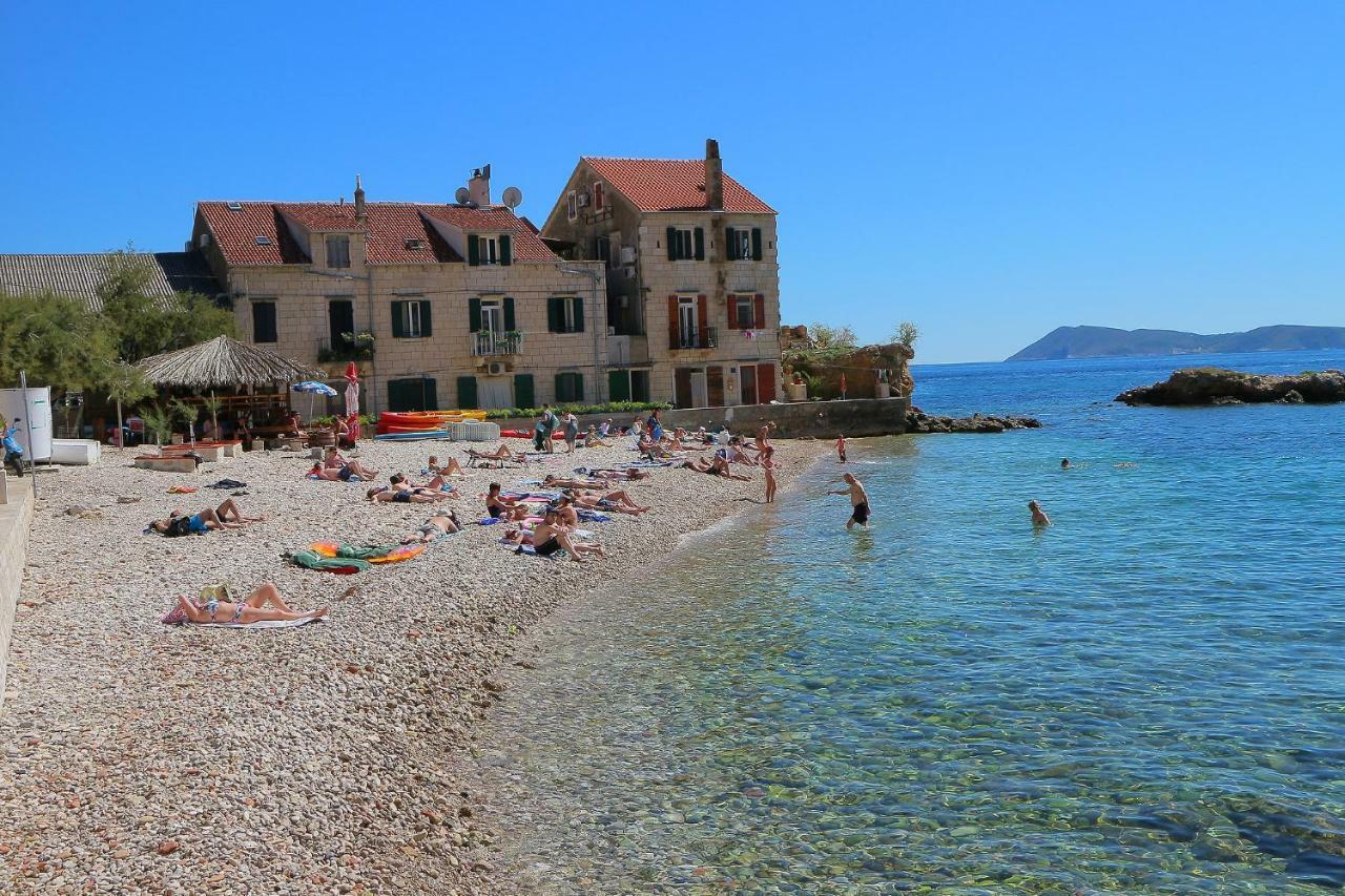Val Comeza Hotel Komiza Exterior photo